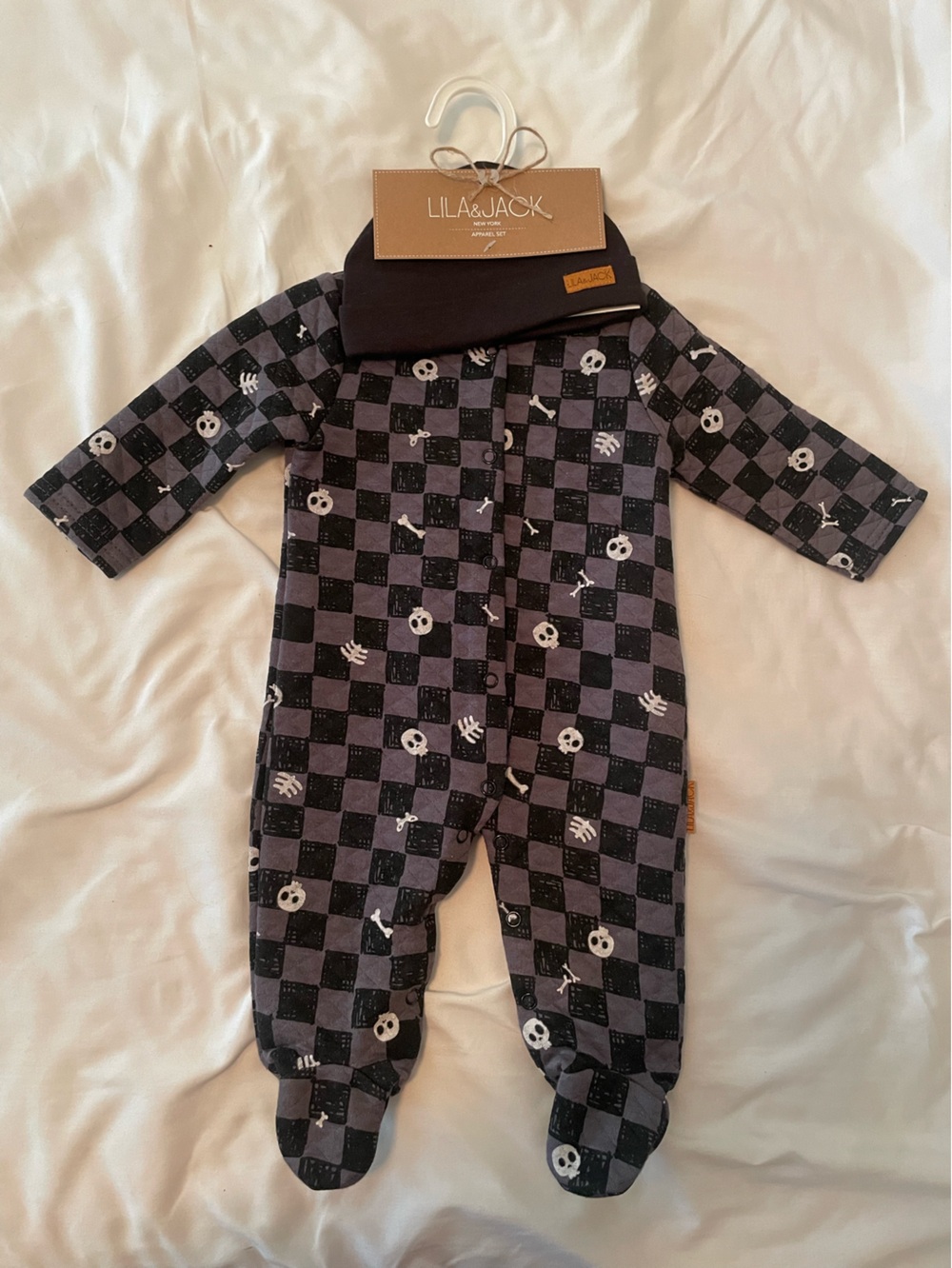 Lila And Jack Halloween One Piece Snap Button Footed Sleeper Size baby 6-9m